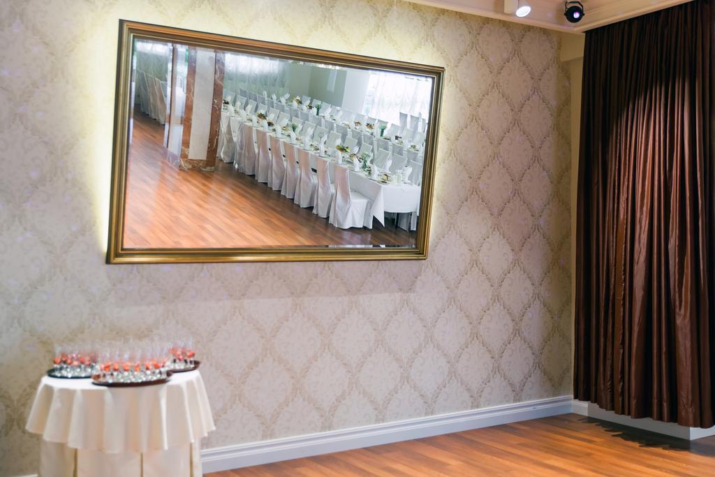 Hotel Panorama Ostrowiec Świętokrzyski المظهر الخارجي الصورة