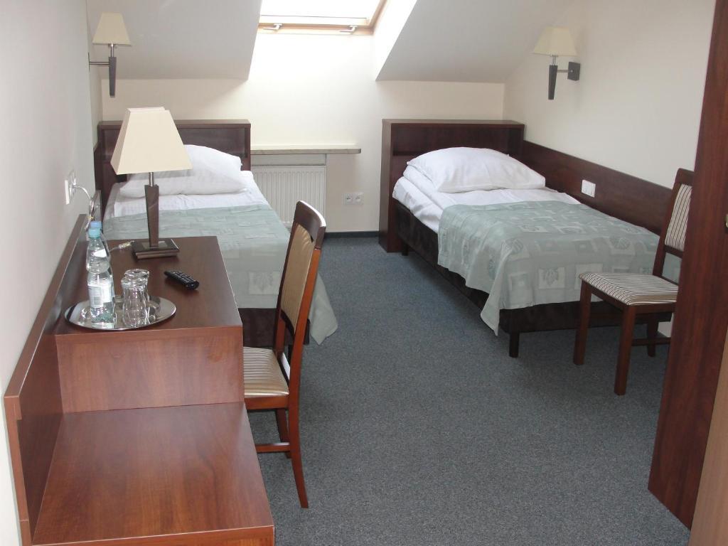 Hotel Panorama Ostrowiec Świętokrzyski الغرفة الصورة