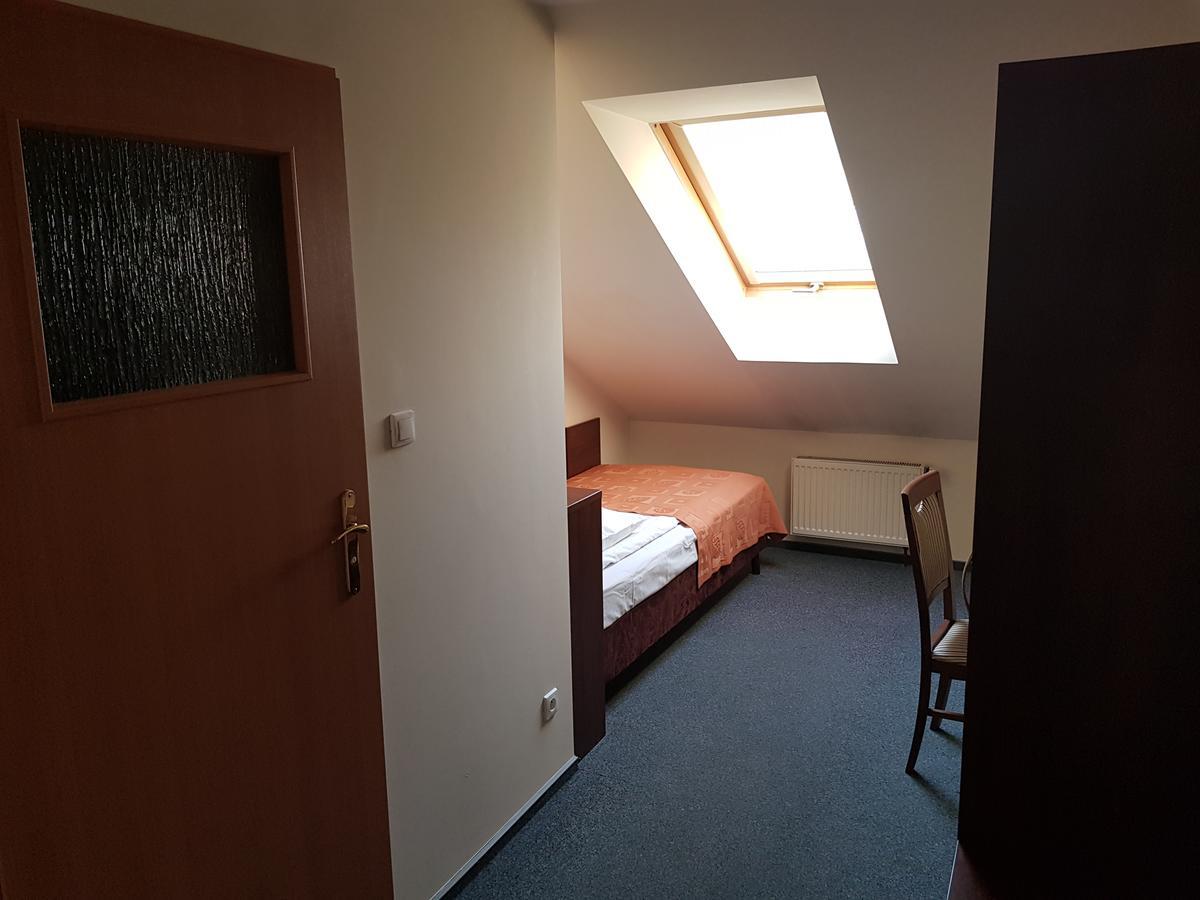 Hotel Panorama Ostrowiec Świętokrzyski المظهر الخارجي الصورة