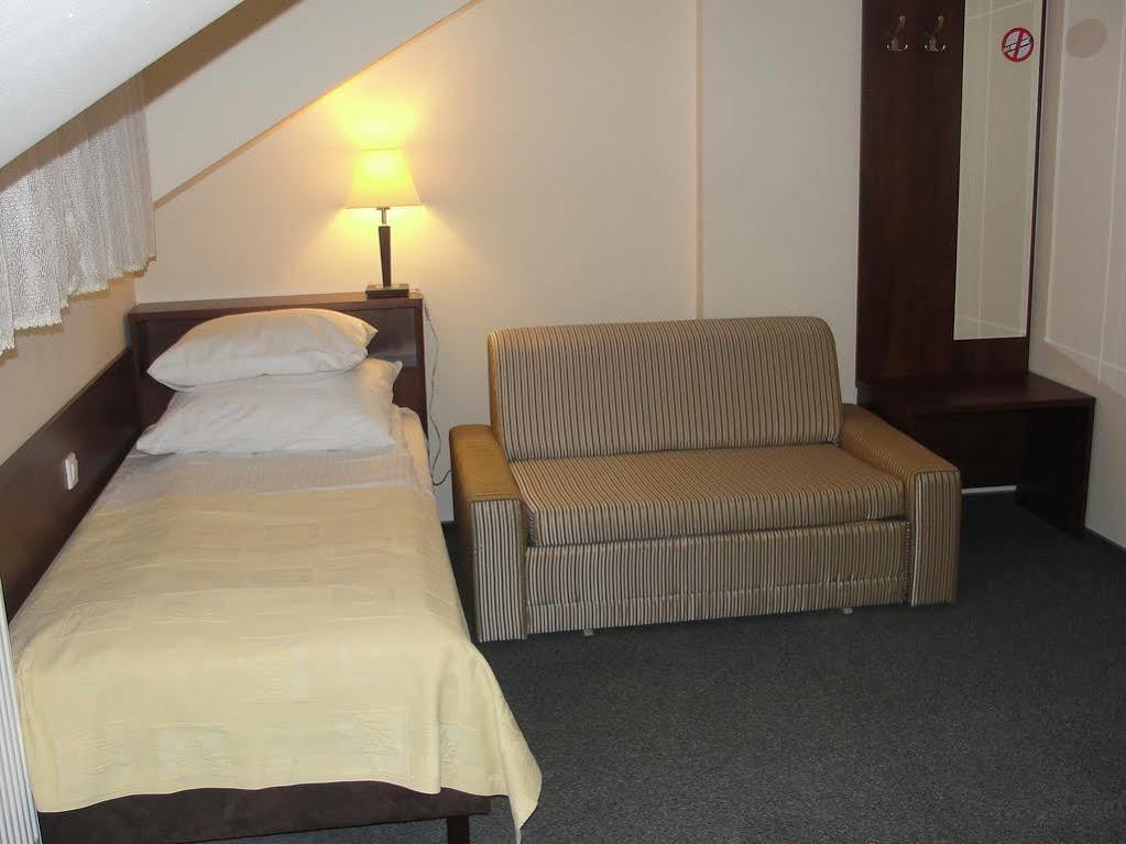 Hotel Panorama Ostrowiec Świętokrzyski المظهر الخارجي الصورة