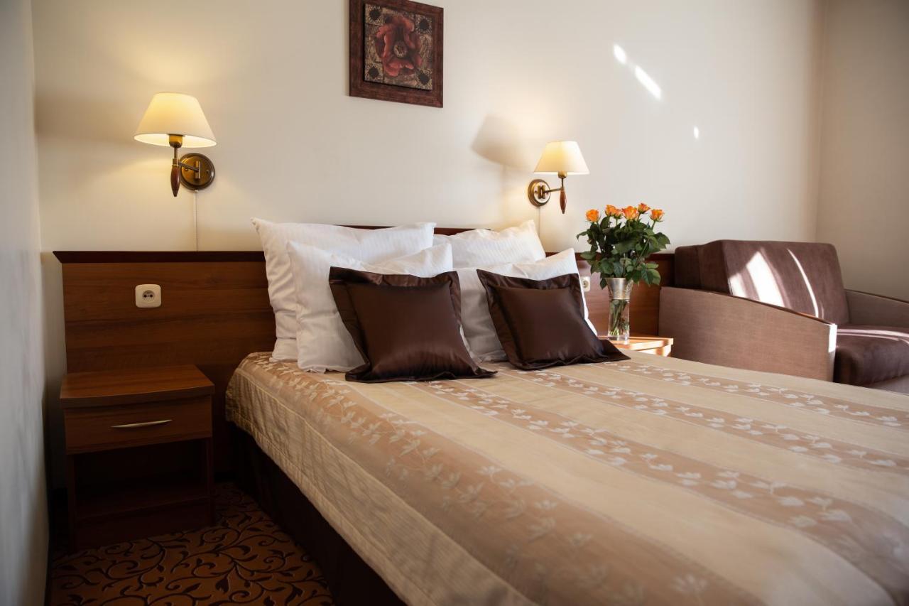 Hotel Panorama Ostrowiec Świętokrzyski المظهر الخارجي الصورة