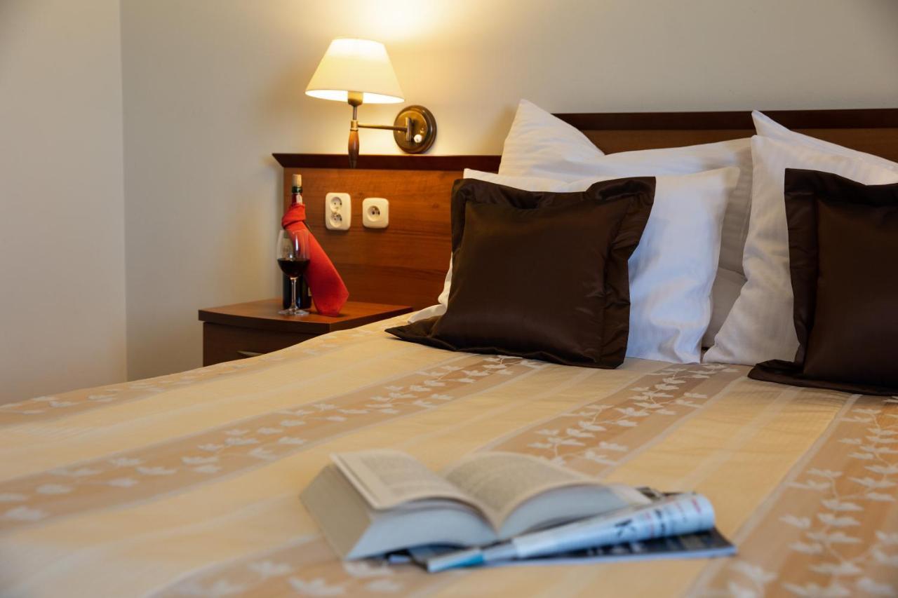 Hotel Panorama Ostrowiec Świętokrzyski المظهر الخارجي الصورة